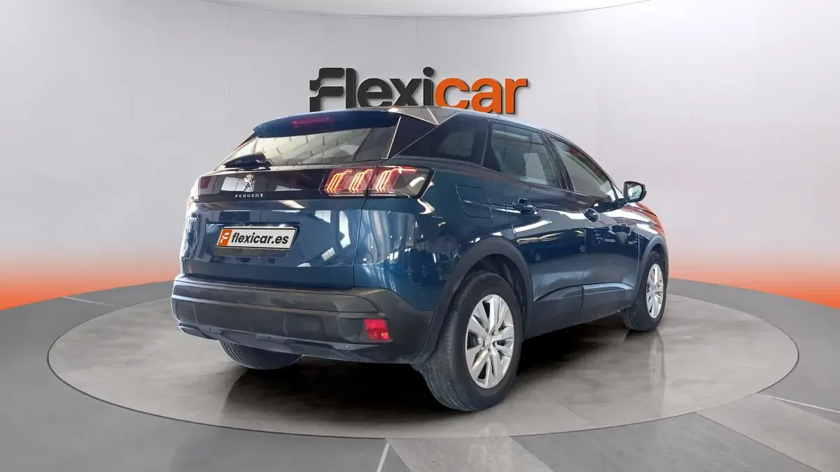 Usado Peugeot 3008 Active 131 CV (96 kW) 2022 Azul SUV