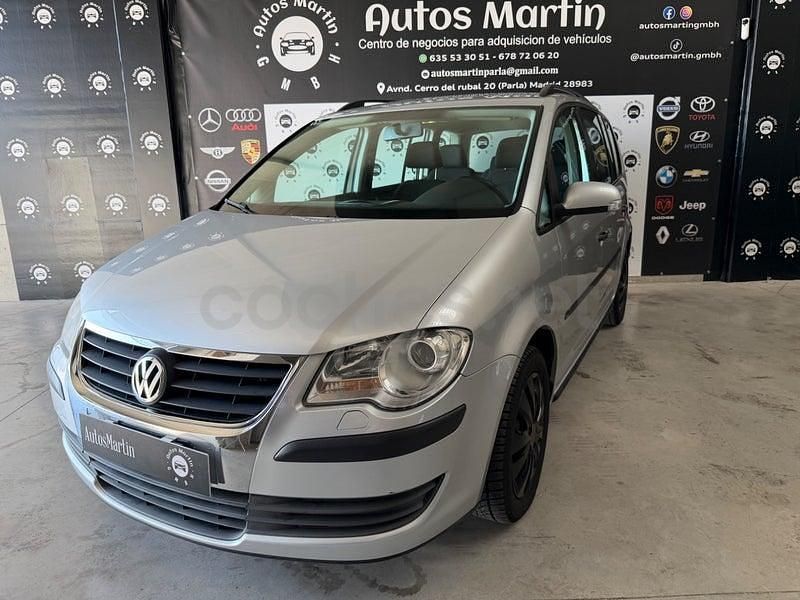 Usado VW Touran Edition 140 CV (102 kW) 2008 Gris / plata Monovolumen