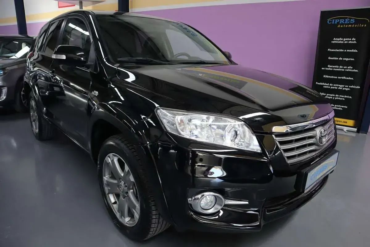 Usado Toyota RAV4 Executive 150 CV (110 kW) 2011 Negro SUV
