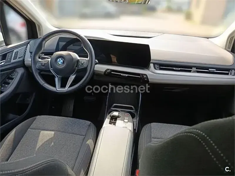 Usado BMW 218 150 CV (110 kW) 2024 Blanco Familiar