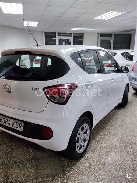 Usado Hyundai i10 66 CV (48 kW) 2017 Blanco Utilitario