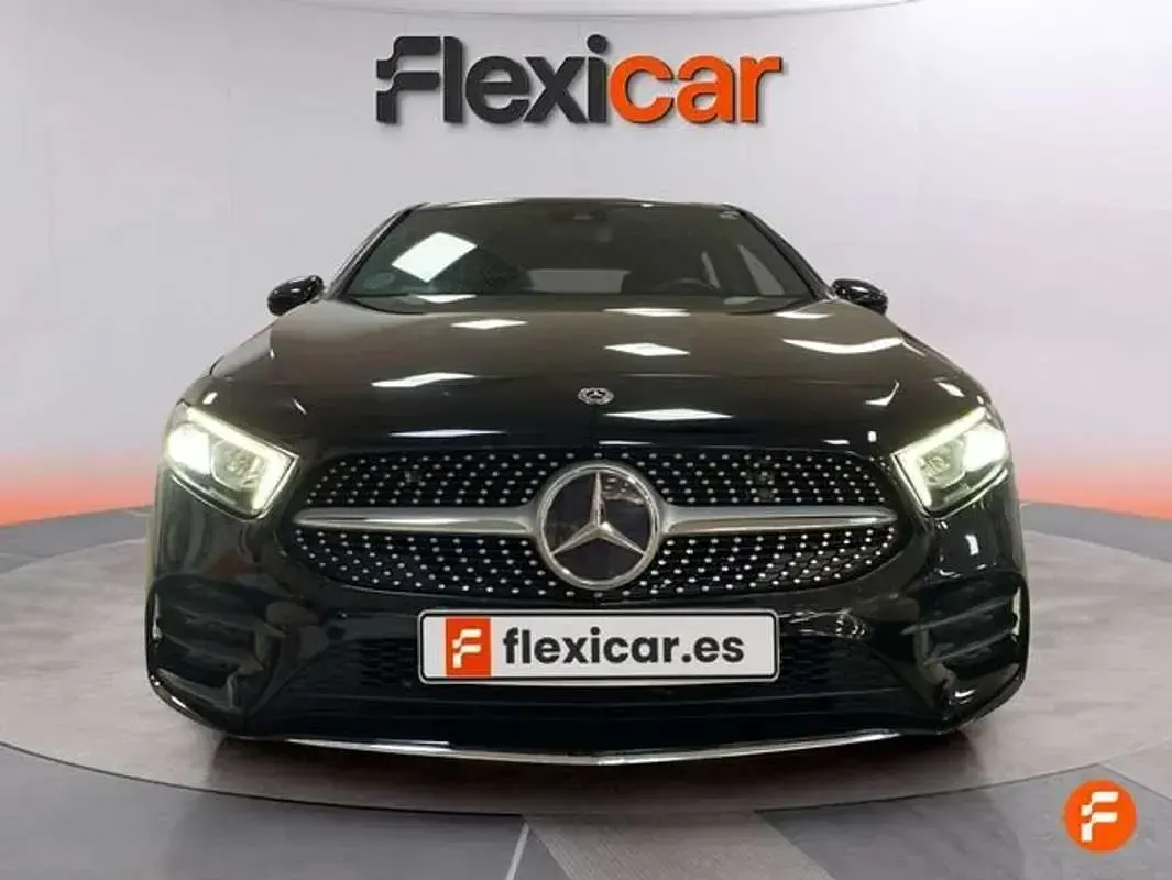Usado Mercedes A200 163 CV (119 kW) 2020 Negro Berlina