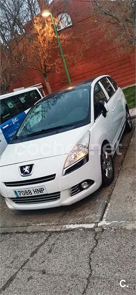 Usado Peugeot 5008 Access 115 CV (84 kW) 2012 Blanco Monovolumen