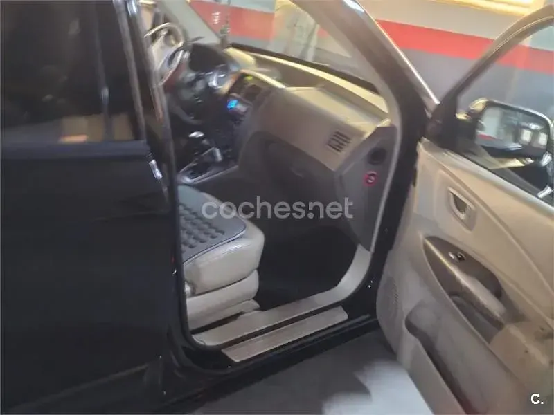 Usado Hyundai Tucson Comfort 140 CV (102 kW) 2006 Negro SUV