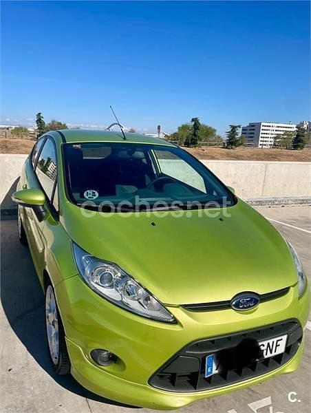 Verde Usado 2009 Ford Fiesta Sport Berlina | 3750 € - Imagen 1/4