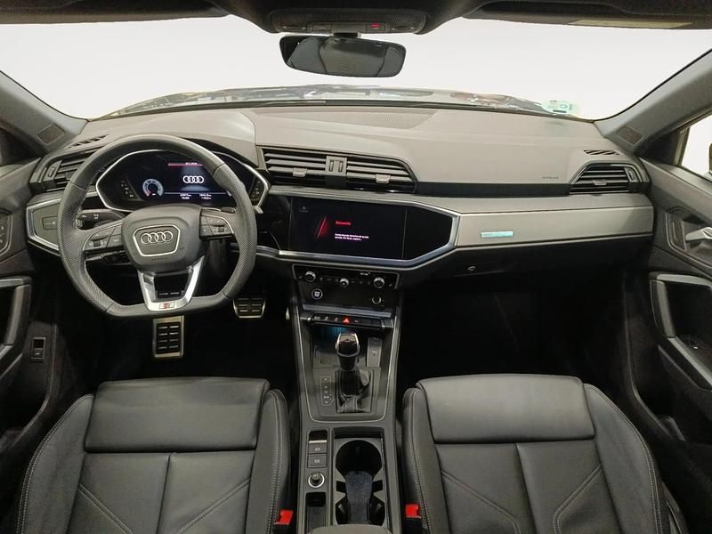 Usado Audi Q3 Sportback 150 CV (110 kW) 2025 Gris/plata SUV