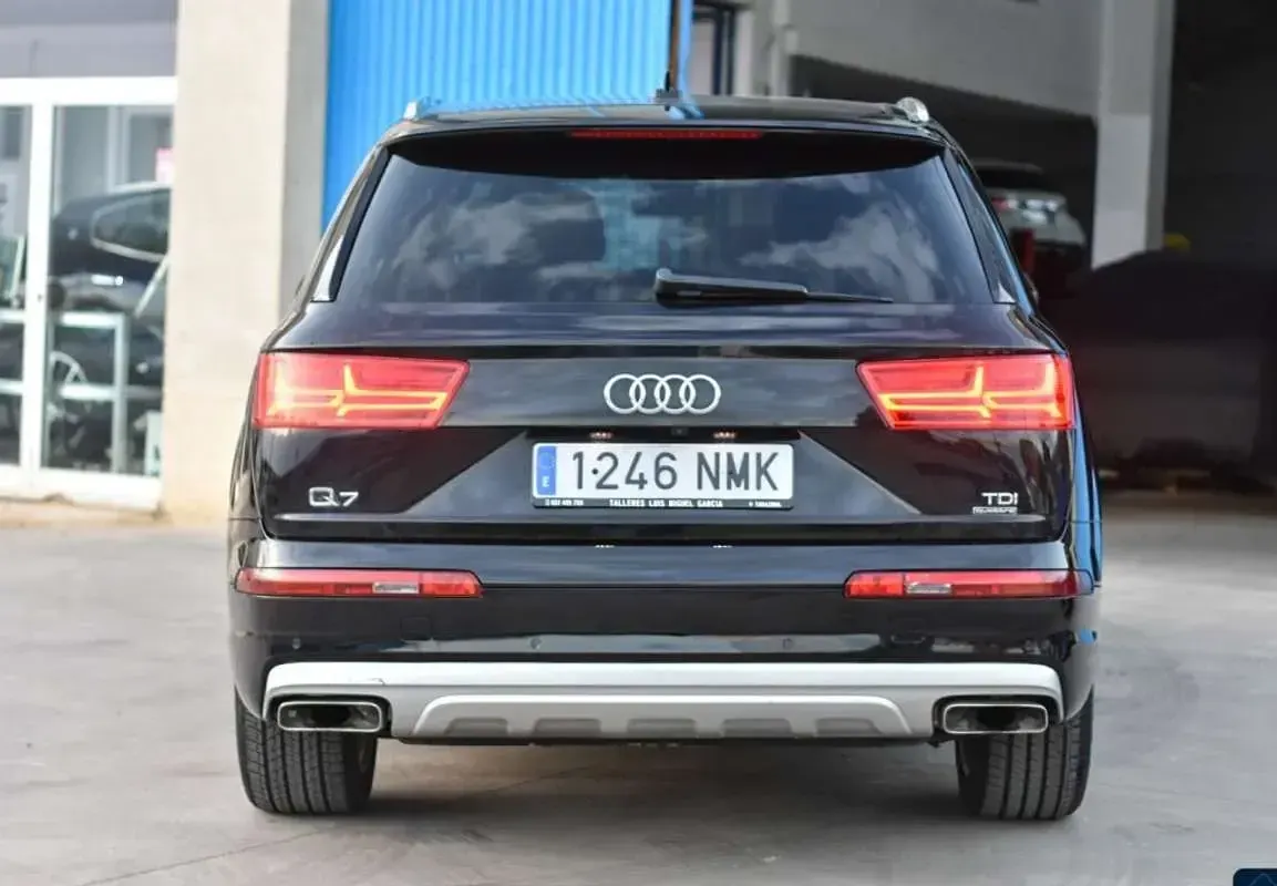Begagnad Audi Q7 Design 272 HK (200 kW) 2016 Svart SUV