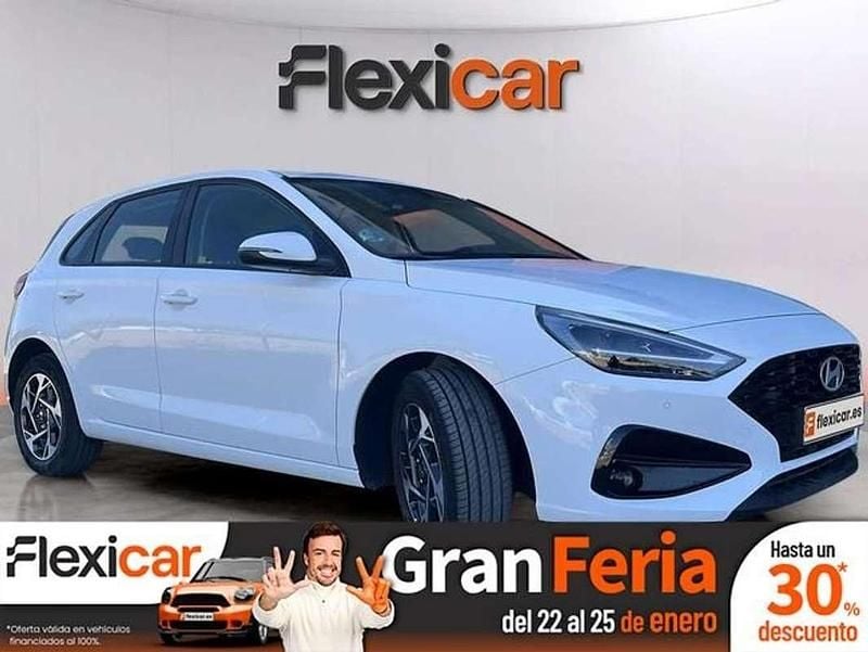 Blanco Usado 2024 Hyundai i30 Berlina | 16.390 € (Super precio) - Imagen 1/4