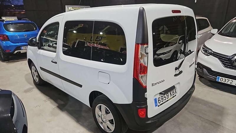 Usado Renault Kangoo 75 CV (55 kW) 2017 Blanco Monovolumen