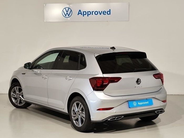 Gris / plata Usado 2024 VW Polo R-line Berlina | 23.900 € (Precio justo) - Imagen 1/4