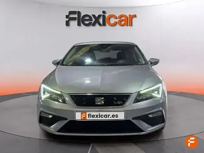 Usado Seat Leon FR 125 CV (91 kW) 2018 Gris Utilitario