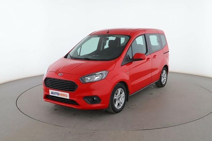 Usado Ford Tourneo Trend 100 CV (73 kW) 2018