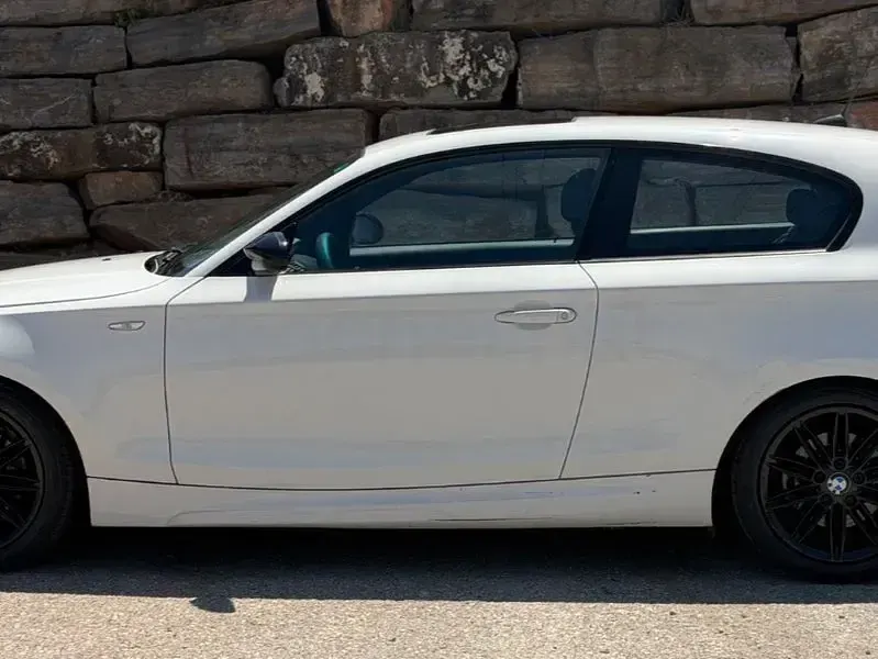 Usado BMW 118 143 CV (105 kW) 2007 Blanco Utilitario