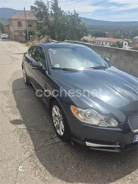 Usado Jaguar XF Luxury 211 CV (155 kW) 2011 Negro Berlina