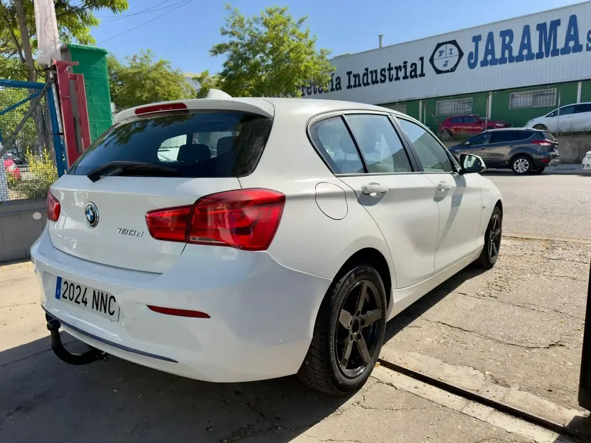 Usado BMW 120 190 CV (139 kW) 2016 Blanco Utilitario
