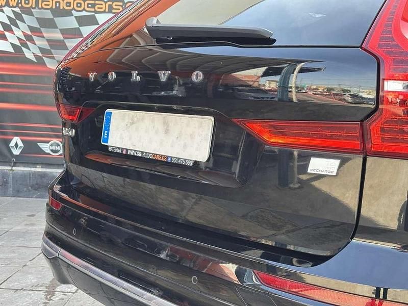 Usado Volvo XC60 Core 351 CV (258 kW) 2022 Negro SUV