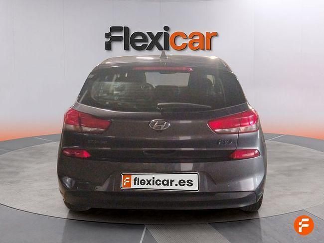 Usado Hyundai i30 Style 136 CV (100 kW) 2017 Gris