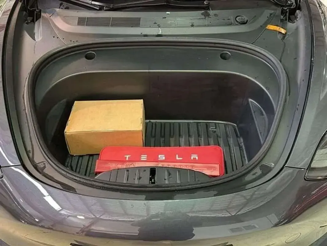 Usado Tesla Model 3 Performance 461 kW (627 CV) 2022 Plateado Berlina