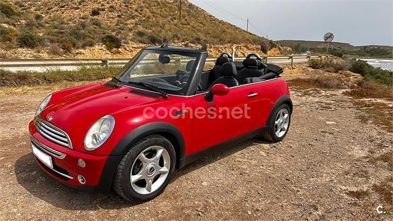 Usado Mini Cooper Cabriolet 116 CV (85 kW) 2005 Rojo Descapotable