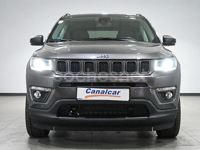 Usado Jeep Compass Trailhawk 240 CV (176 kW) 2021 Gris / plata SUV