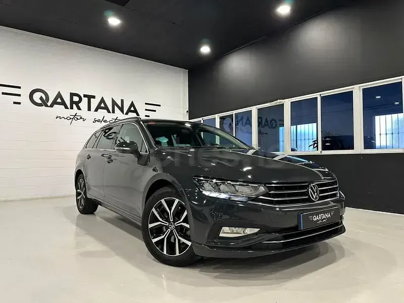 Usado VW Passat Executive 150 CV (110 kW) 2021 Gris / plata Familiar