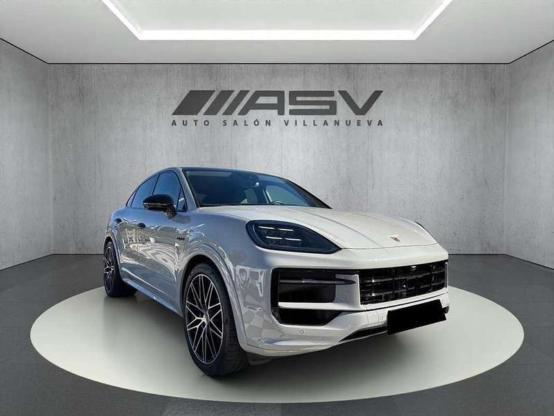 Gris Usado 2024 Porsche Cayenne S E-Hybrid SUV | 118.900 € - Imagen 1/4
