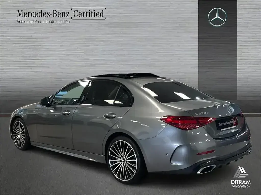 Usado Mercedes C220 200 CV (147 kW) 2023 Gris selenita Berlina