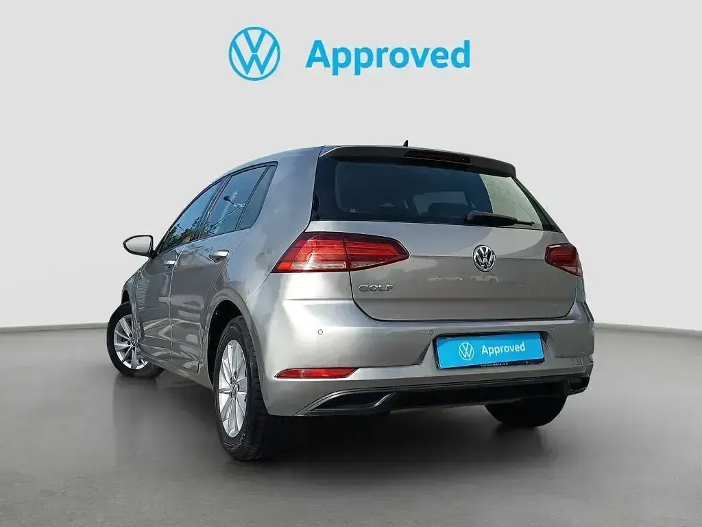 Usado VW Golf VII 110 CV (80 kW) 2018 Gris Utilitario