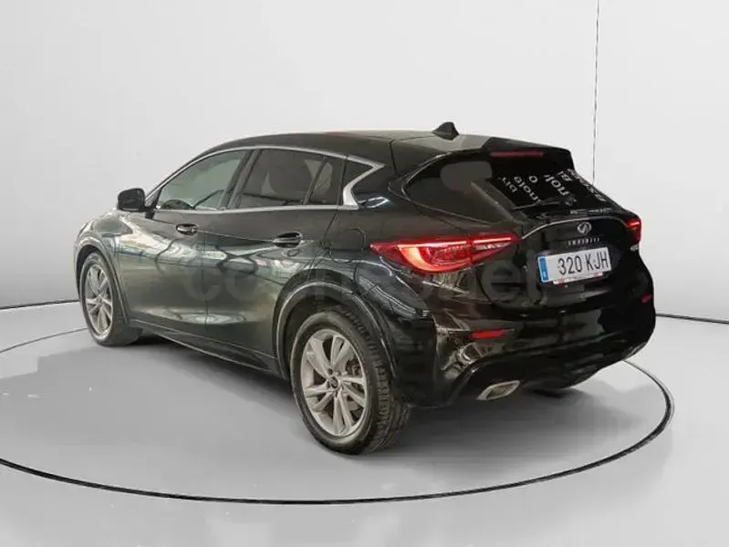Usado Infiniti Q30 109 CV (80 kW) 2018 Negro Berlina