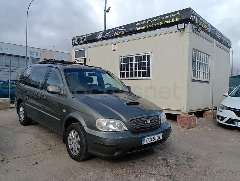 Gris / plata Usado 2004 Kia Carnival LX Monovolumen | 2299 € (Buen precio) - Imagen 1/4
