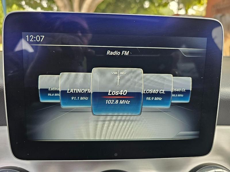 Usado Mercedes CLA200 136 CV (100 kW) 2018 Blanco Berlina