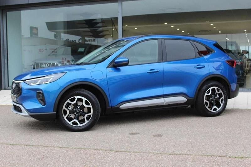 Usado Ford Kuga Active X 243 CV (178 kW) 2024 Azul SUV