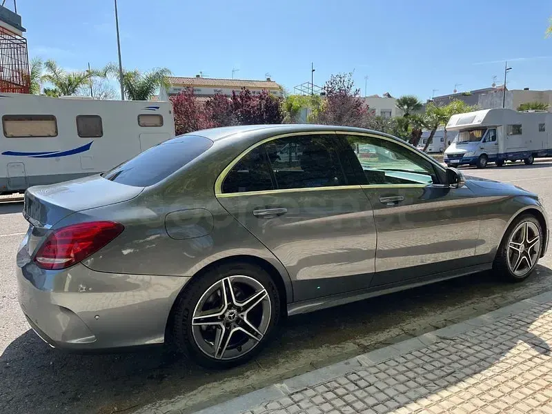 Usado Mercedes C220 194 CV (142 kW) 2020 Gris / plata Berlina