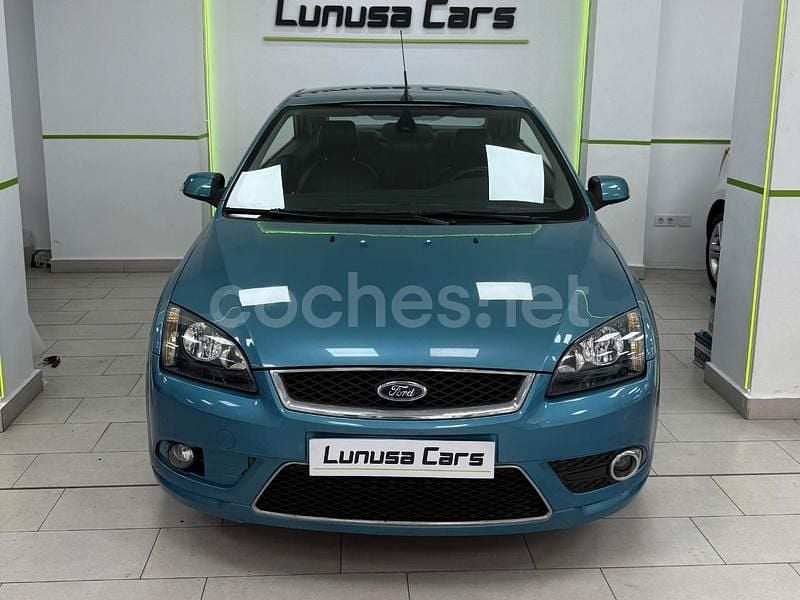 Usado Ford Focus Cabriolet Titanium 136 CV (100 kW) 2007 Azul Descapotable