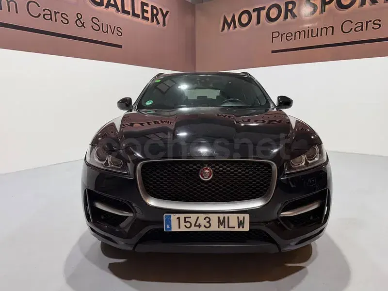 Usado Jaguar F-Pace R-Sport 180 CV (132 kW) 2017 Negro SUV