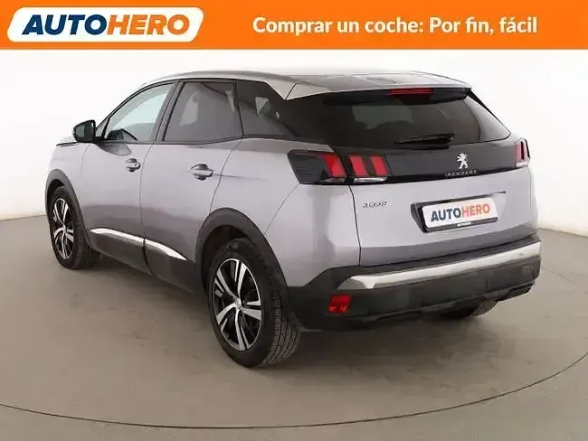 Usado Peugeot 3008 Allure 130 CV (95 kW) 2019 Gris SUV