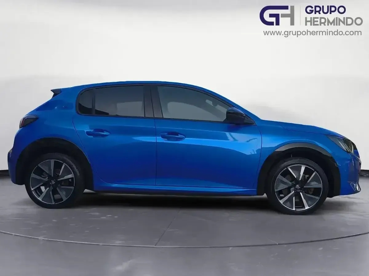 Usado Peugeot e-208 GT-line 100 kW (136 HP) 2020 Azul Citadino