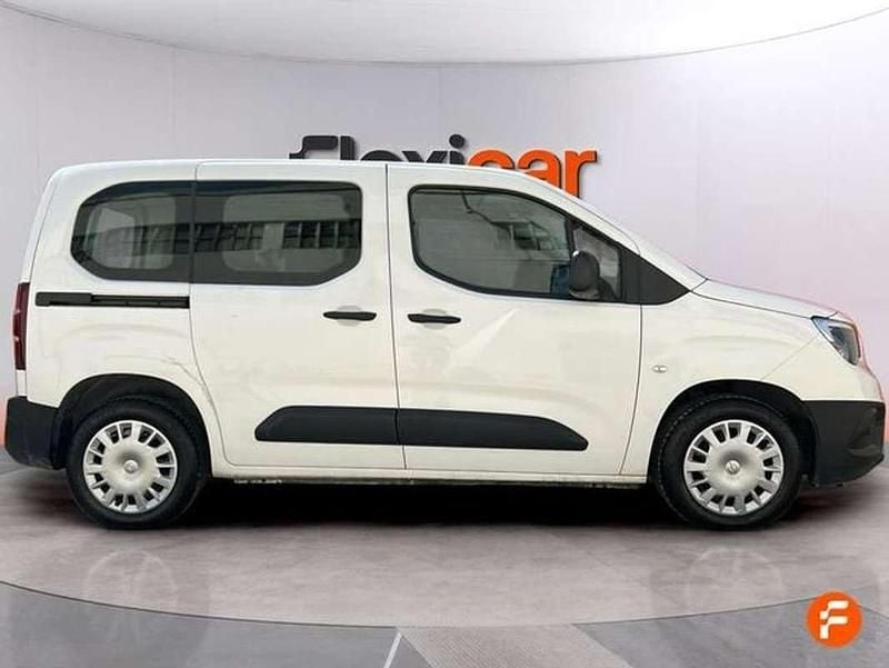 Usado Opel Combo Life Edition 102 CV (75 kW) 2020 Blanco Monovolumen