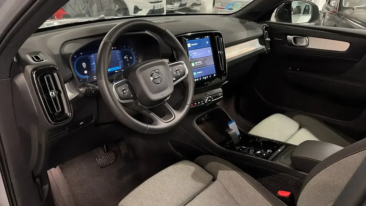 Usado Volvo XC40 Plus 163 CV (119 kW) 2024 Otro SUV