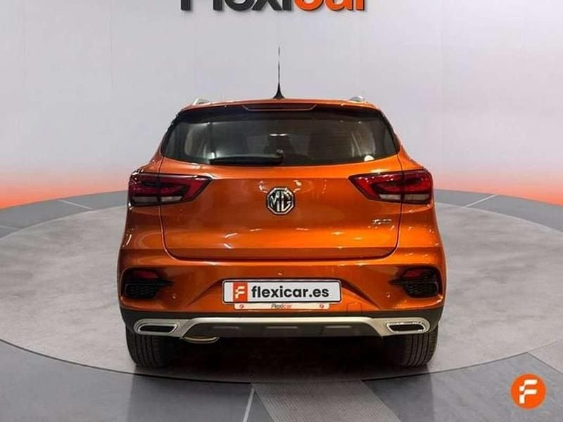 Usado MG ZS Comfort 106 HP (77 kW) 2023 Laranja SUV