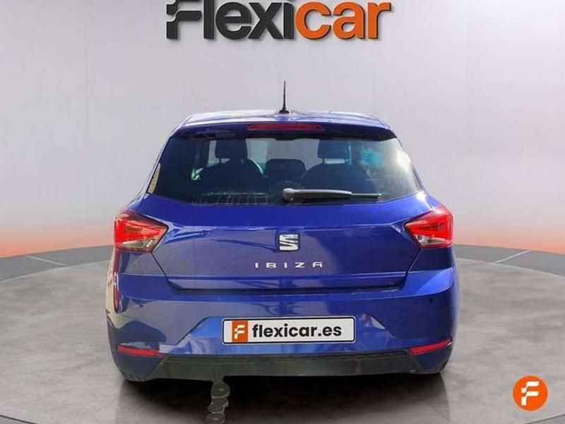 Usado Seat Ibiza Style 116 CV (85 kW) 2021 Azul Utilitario
