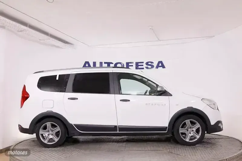 Usado Dacia Lodgy Stepway 130 CV (95 kW) 2020 Blanco Monovolumen