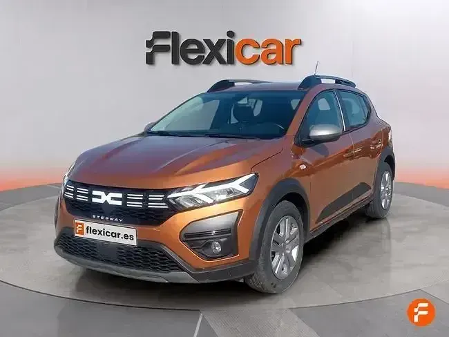 Usado Dacia Sandero Essentiel 91 CV (66 kW) 2023 Naranja Berlina