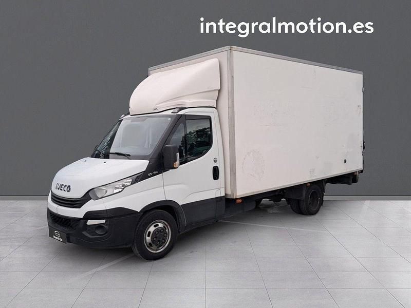 Blanco Usado 2017 Iveco Daily Van | 15.619 € (Precio justo) - Imagen 1/4