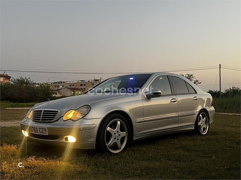 Gris / plata Usado 2004 Mercedes C270 Avantgarde Berlina | 4600 € (Precio justo) - Imagen 1/4