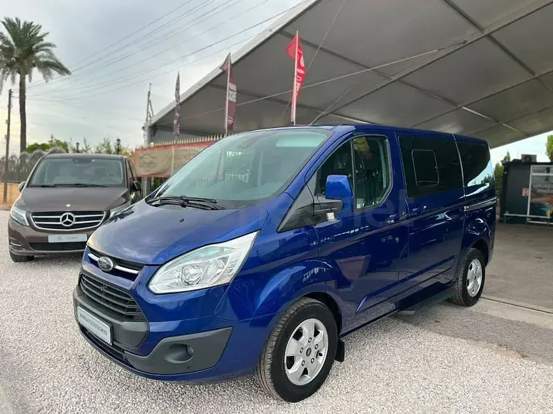 Usado Ford 300 Titanium 155 CV (114 kW) 2016 Azul Monovolumen