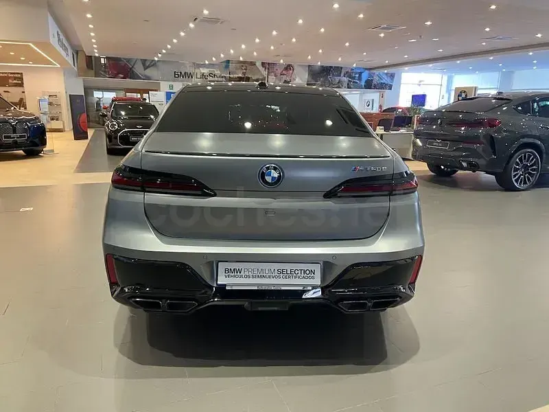Usado BMW M760e 571 CV (419 kW) 2024 Gris / plata Berlina