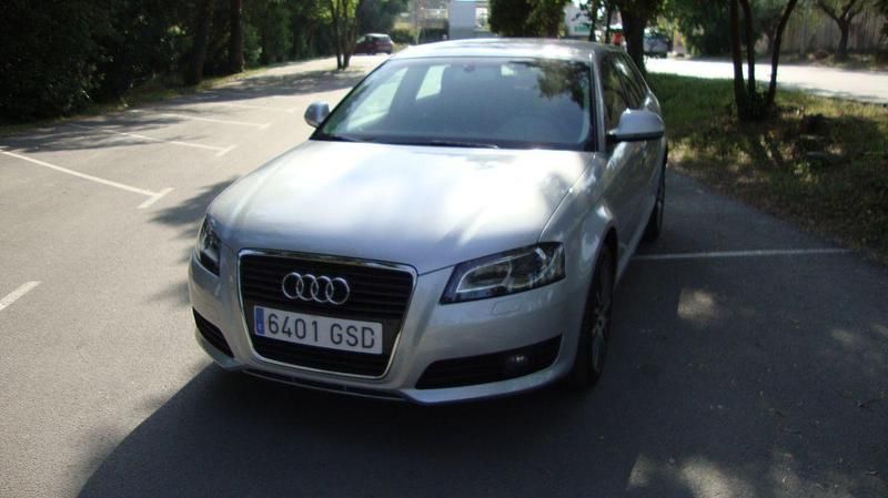 Usado Audi A3 150 CV (110 kW) 2009 Plata Utilitario