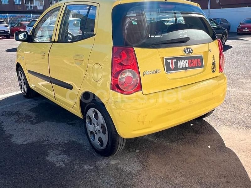 Usado Kia Picanto 62 CV (45 kW) 2011 Amarillo Utilitario