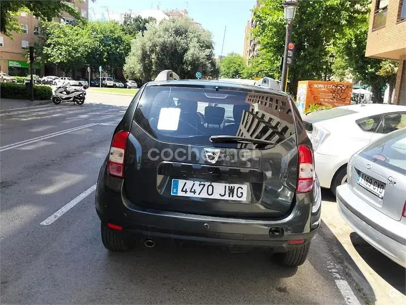 Usado Dacia Duster Ambiance 109 CV (80 kW) 2017 Gris / plata SUV